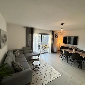 Cosy T3 Au Pied Du Metro Et Commerces Appartement